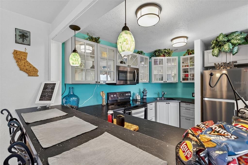 На продажу: $85,000 (1 спален, 1 ванн, 708 Квадратных фут)