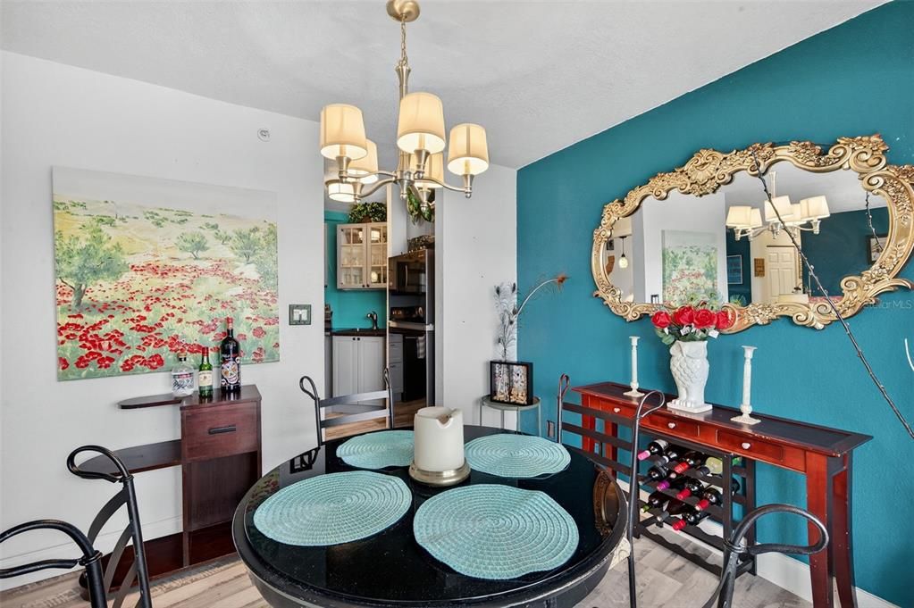 На продажу: $85,000 (1 спален, 1 ванн, 708 Квадратных фут)