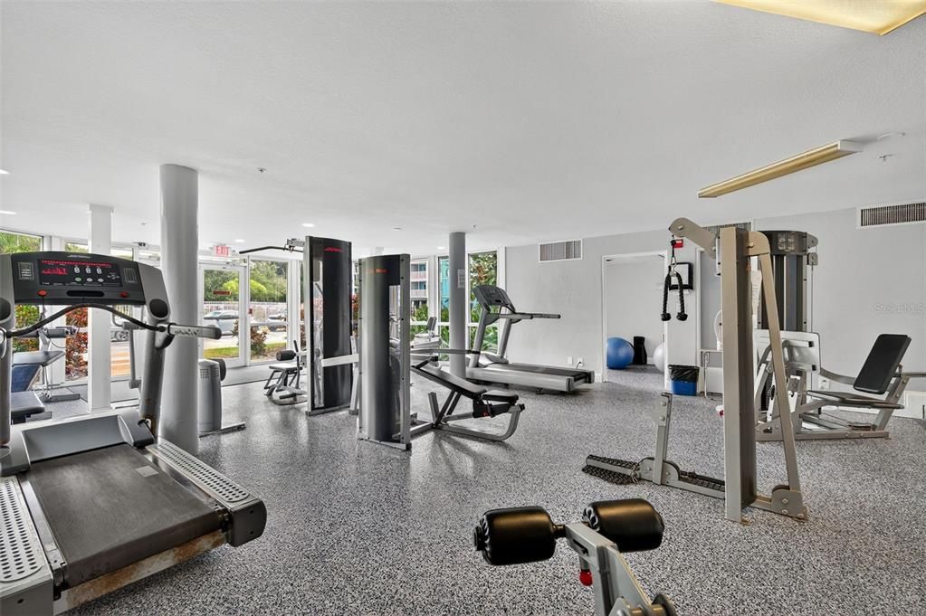 На продажу: $85,000 (1 спален, 1 ванн, 708 Квадратных фут)