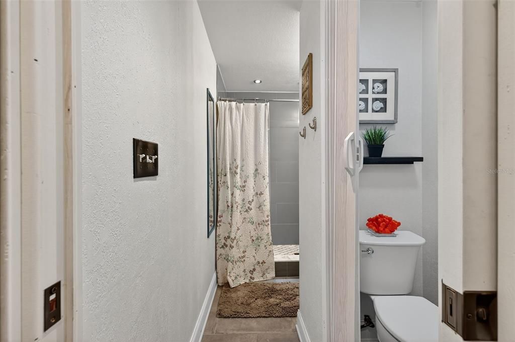 На продажу: $85,000 (1 спален, 1 ванн, 708 Квадратных фут)