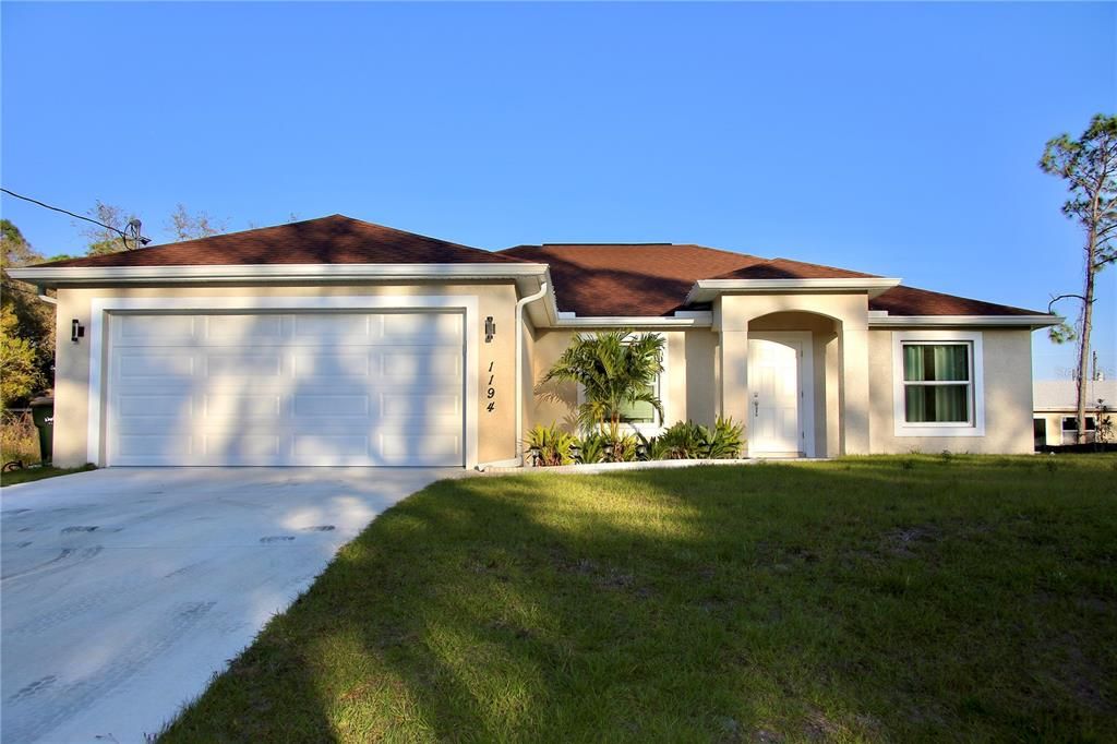 En Renta: $2,200 (3 camas, 2 baños, 1642 Pies cuadrados)