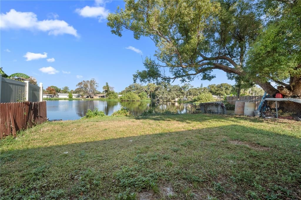 Под контрактом: $150,000 (2 спален, 1 ванн, 1100 Квадратных фут)