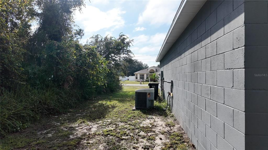 For Sale: $250,000 (3 beds, 2 baths, 1368 Square Feet)