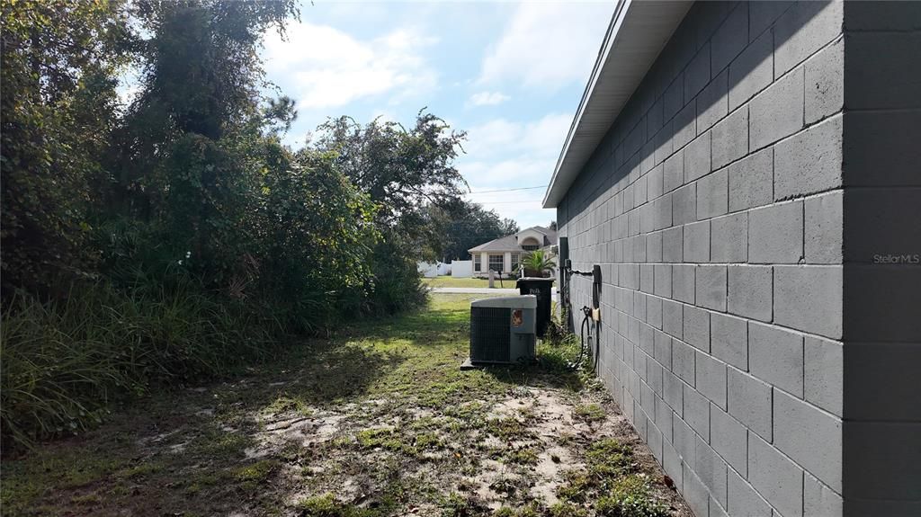 For Sale: $250,000 (3 beds, 2 baths, 1368 Square Feet)