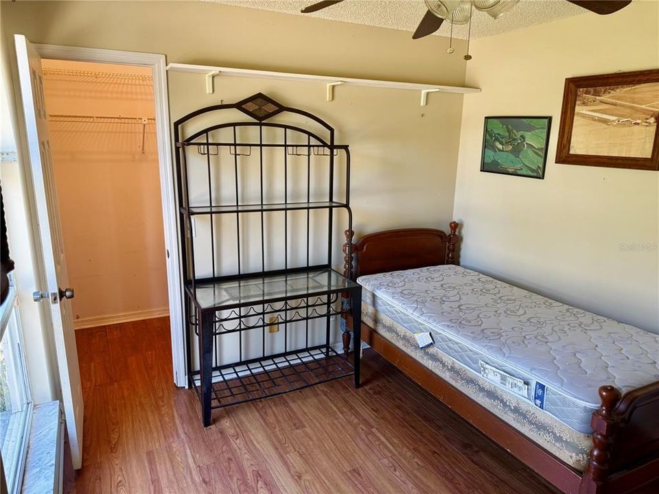 Под контрактом: $299,000 (3 спален, 2 ванн, 1286 Квадратных фут)