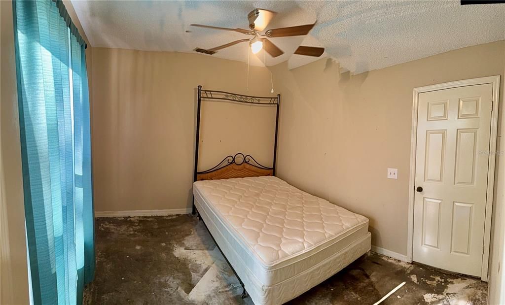 Под контрактом: $299,000 (3 спален, 2 ванн, 1286 Квадратных фут)