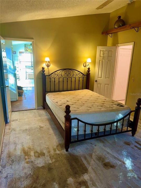 Под контрактом: $299,000 (3 спален, 2 ванн, 1286 Квадратных фут)