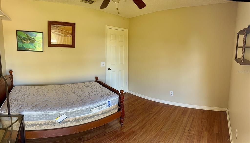 Под контрактом: $299,000 (3 спален, 2 ванн, 1286 Квадратных фут)