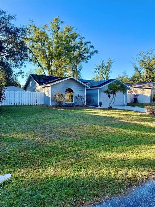 Под контрактом: $299,000 (3 спален, 2 ванн, 1286 Квадратных фут)