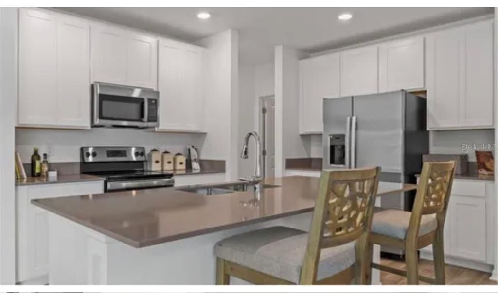 For Sale: $340,000 (3 beds, 2 baths, 1440 Square Feet)