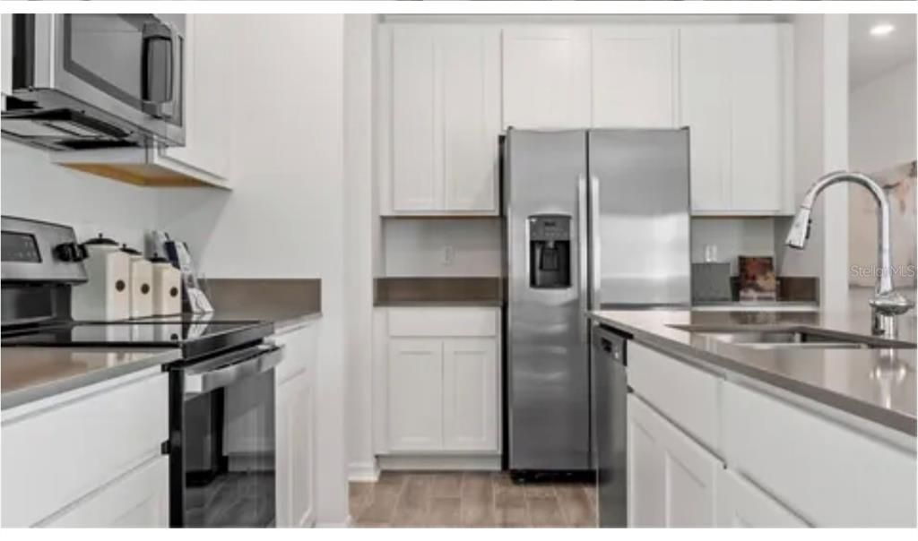 For Sale: $340,000 (3 beds, 2 baths, 1440 Square Feet)