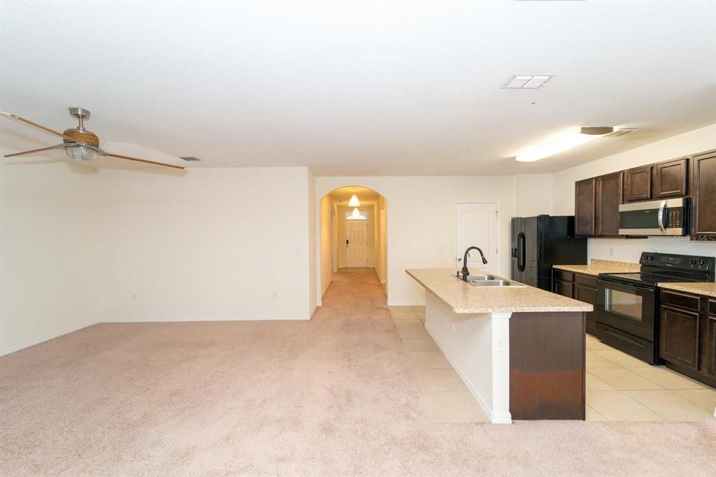 待售: $289,990 (3 贝兹, 2 浴室, 1672 平方英尺)