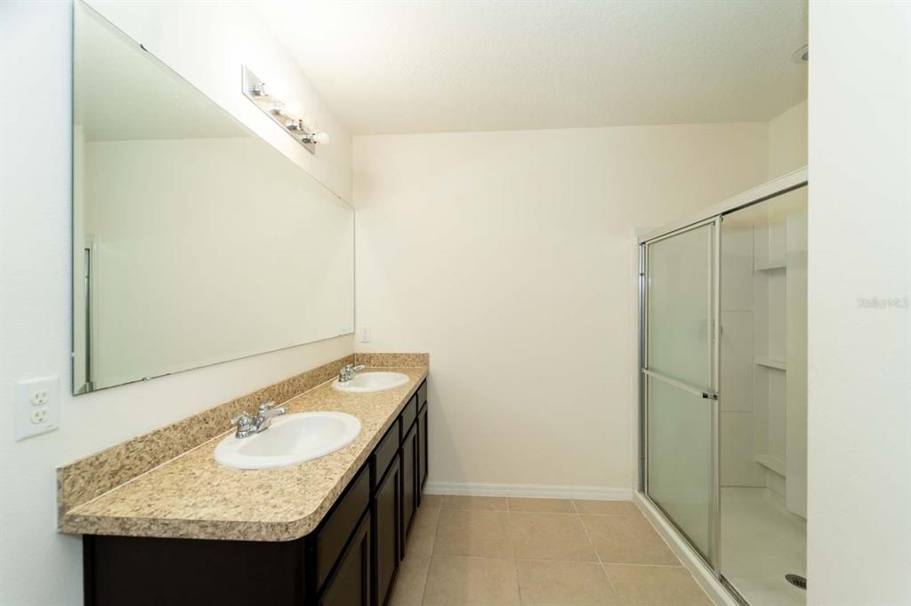 待售: $289,990 (3 贝兹, 2 浴室, 1672 平方英尺)