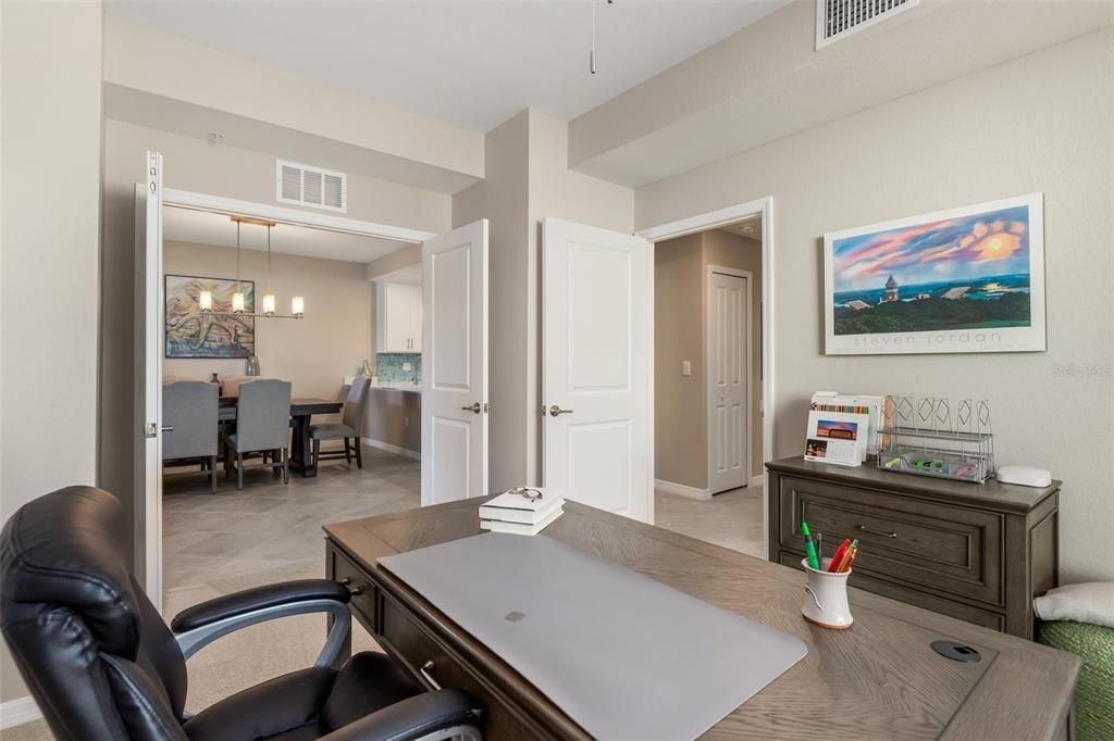 For Sale: $415,000 (2 beds, 2 baths, 1568 Square Feet)