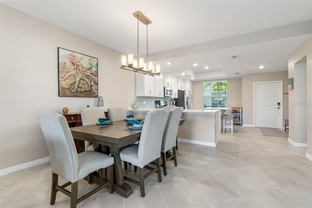 For Sale: $415,000 (2 beds, 2 baths, 1568 Square Feet)