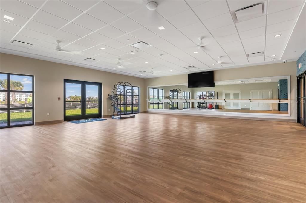 For Sale: $415,000 (2 beds, 2 baths, 1568 Square Feet)