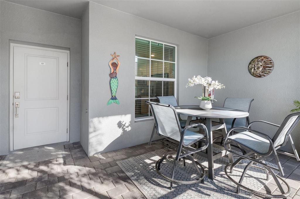 For Sale: $415,000 (2 beds, 2 baths, 1568 Square Feet)