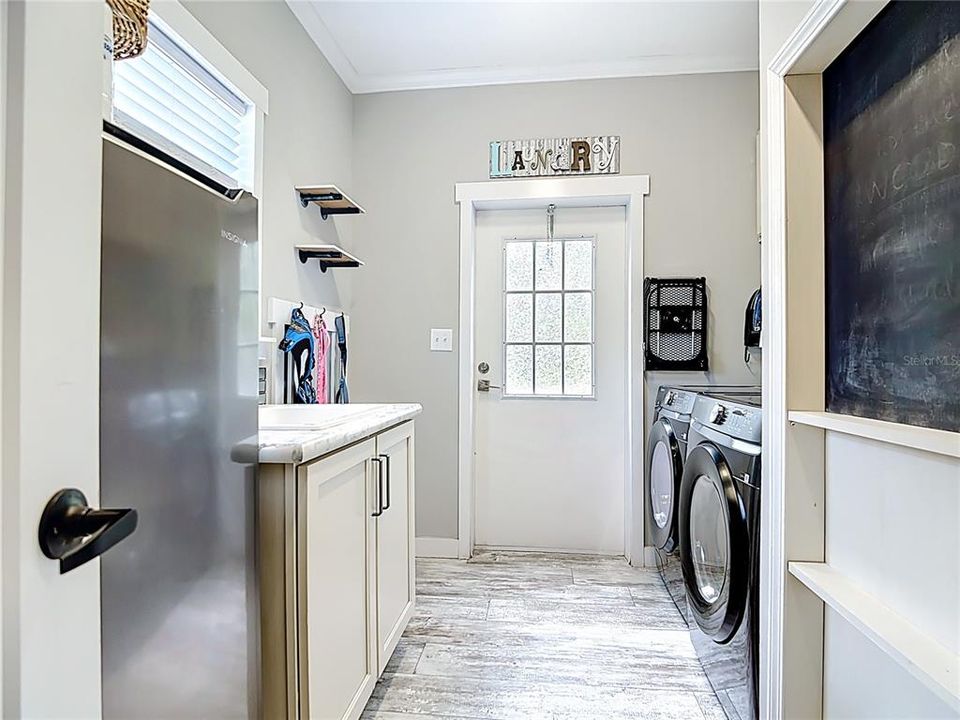 For Sale: $329,900 (4 beds, 3 baths, 2160 Square Feet)