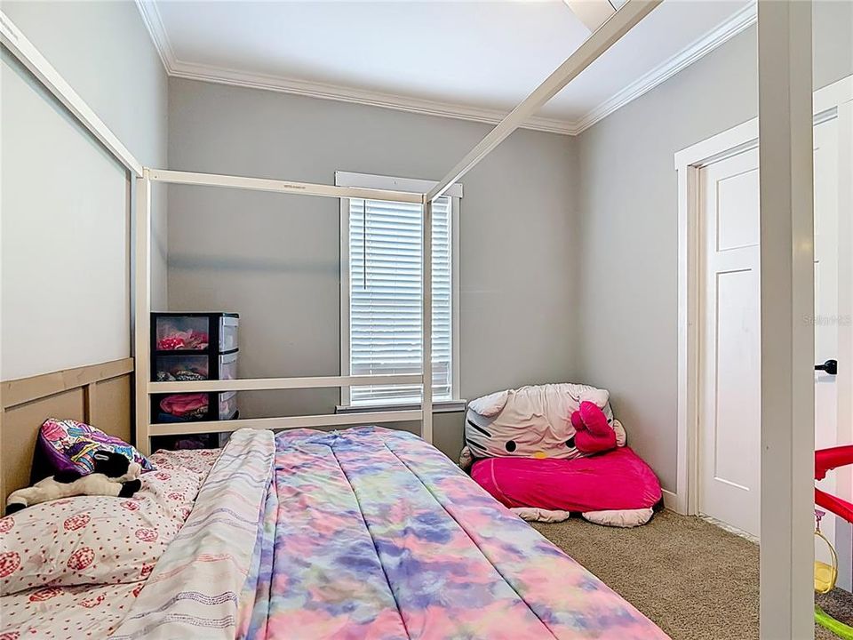 For Sale: $329,900 (4 beds, 3 baths, 2160 Square Feet)