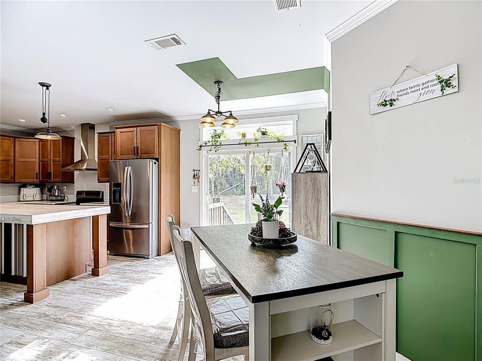 For Sale: $329,900 (4 beds, 3 baths, 2160 Square Feet)