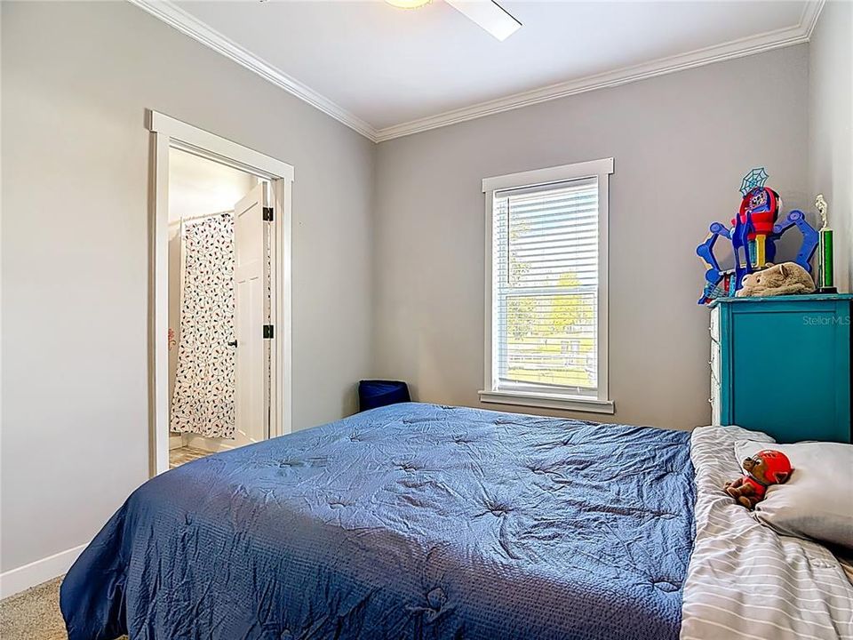 For Sale: $329,900 (4 beds, 3 baths, 2160 Square Feet)