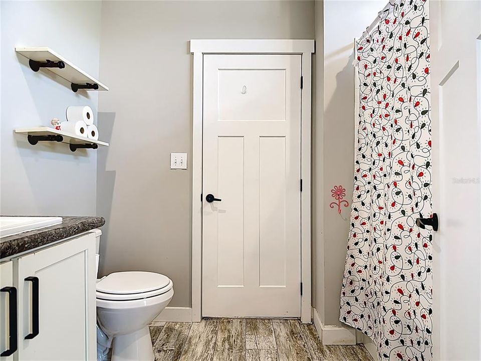 For Sale: $329,900 (4 beds, 3 baths, 2160 Square Feet)