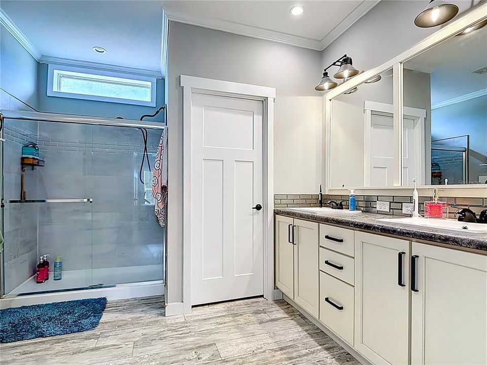 For Sale: $329,900 (4 beds, 3 baths, 2160 Square Feet)