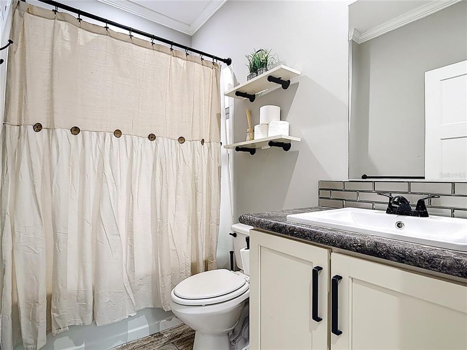 For Sale: $329,900 (4 beds, 3 baths, 2160 Square Feet)