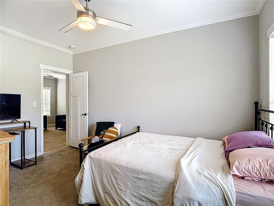 For Sale: $329,900 (4 beds, 3 baths, 2160 Square Feet)