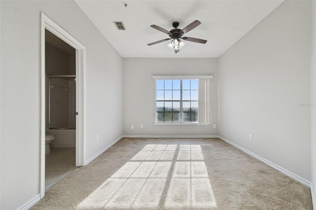 出租: $1,950 (2 贝兹, 2 浴室, 1153 平方英尺)