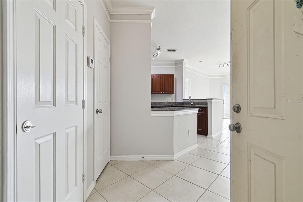 出租: $1,950 (2 贝兹, 2 浴室, 1153 平方英尺)