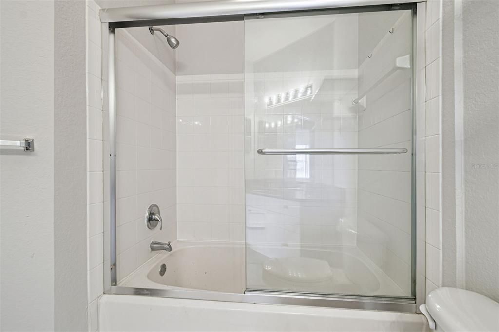 出租: $1,950 (2 贝兹, 2 浴室, 1153 平方英尺)