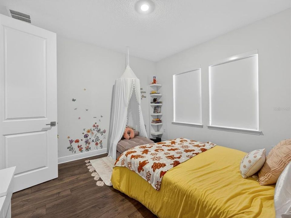 For Sale: $759,000 (3 beds, 2 baths, 2385 Square Feet)