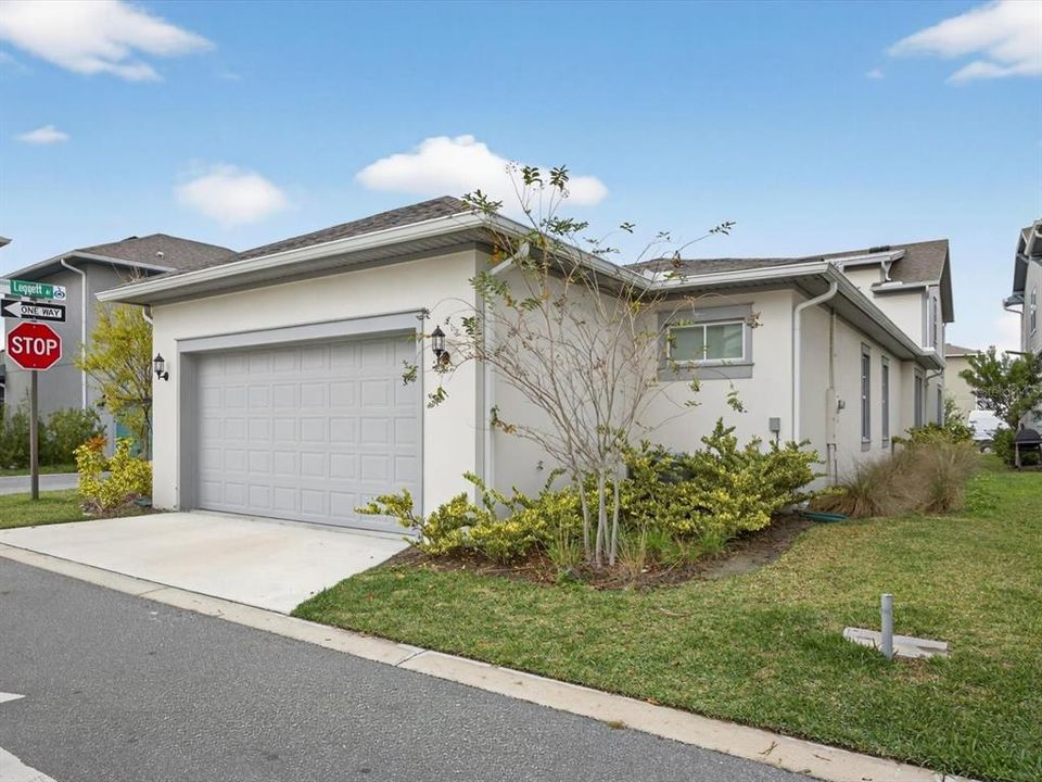 For Sale: $759,000 (3 beds, 2 baths, 2385 Square Feet)