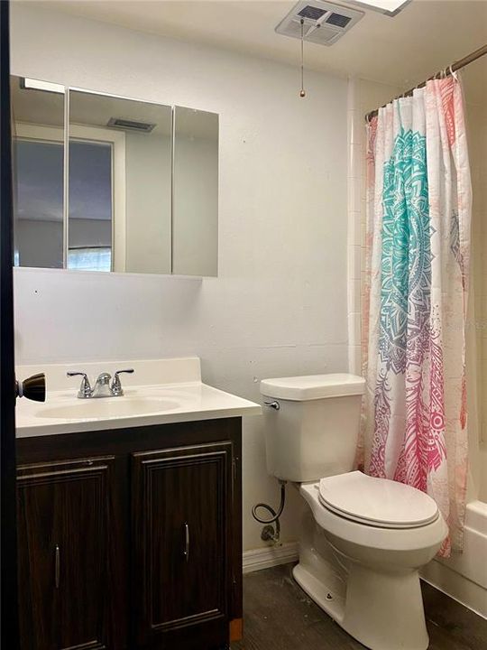 待售: $165,000 (2 贝兹, 2 浴室, 967 平方英尺)