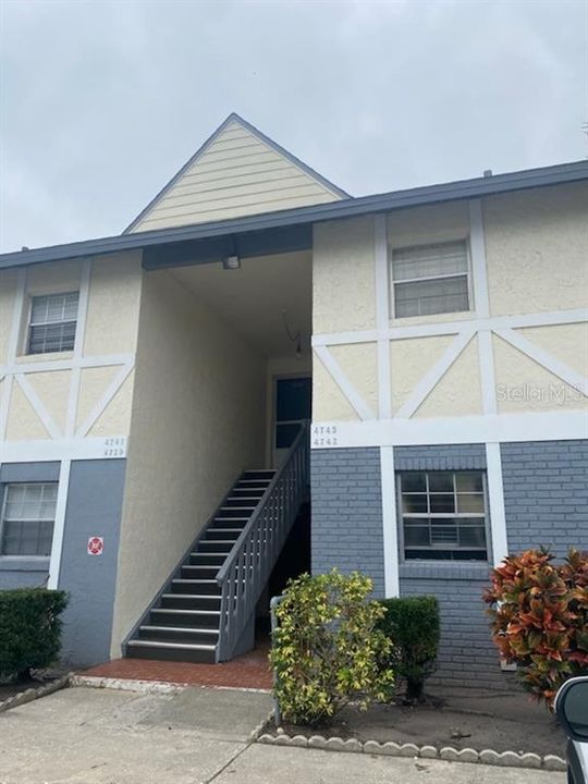 待售: $165,000 (2 贝兹, 2 浴室, 967 平方英尺)