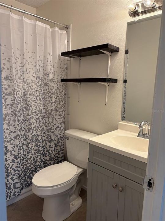 На продажу: $130,000 (1 спален, 1 ванн, 684 Квадратных фут)