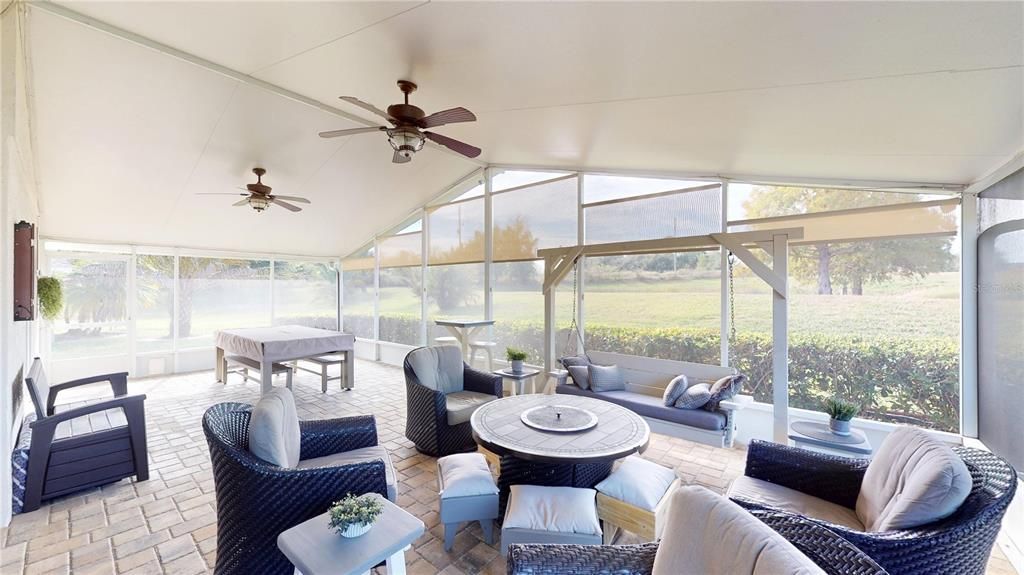 На продажу: $349,900 (2 спален, 2 ванн, 1260 Квадратных фут)