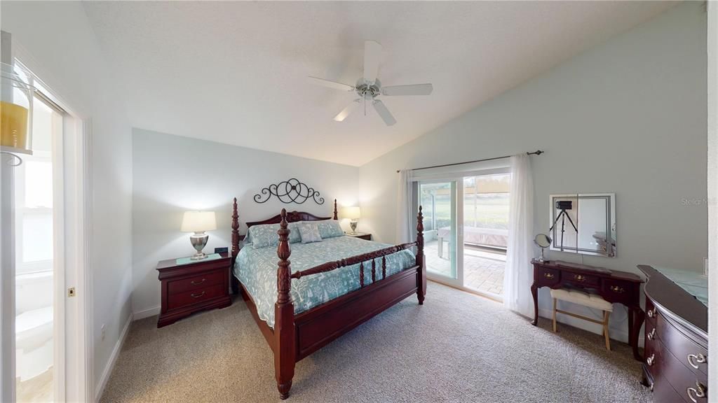 На продажу: $349,900 (2 спален, 2 ванн, 1260 Квадратных фут)