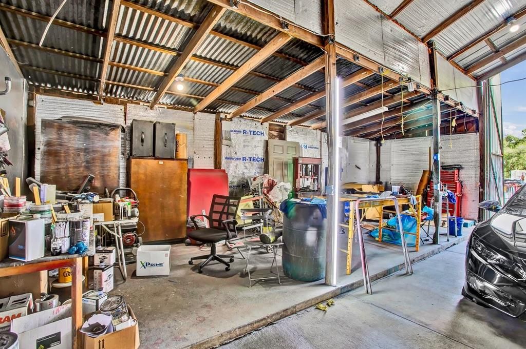 For Sale: $500,000 (5 beds, 5 baths, 1672 Square Feet)