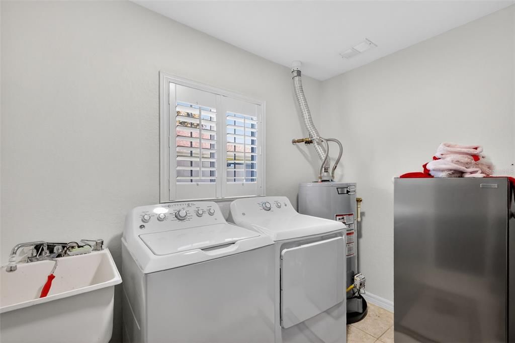 En Venta: $325,000 (2 camas, 2 baños, 1858 Pies cuadrados)