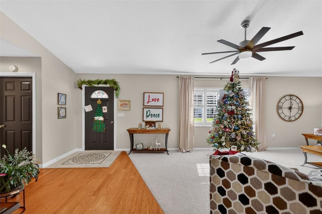 En Venta: $325,000 (2 camas, 2 baños, 1858 Pies cuadrados)