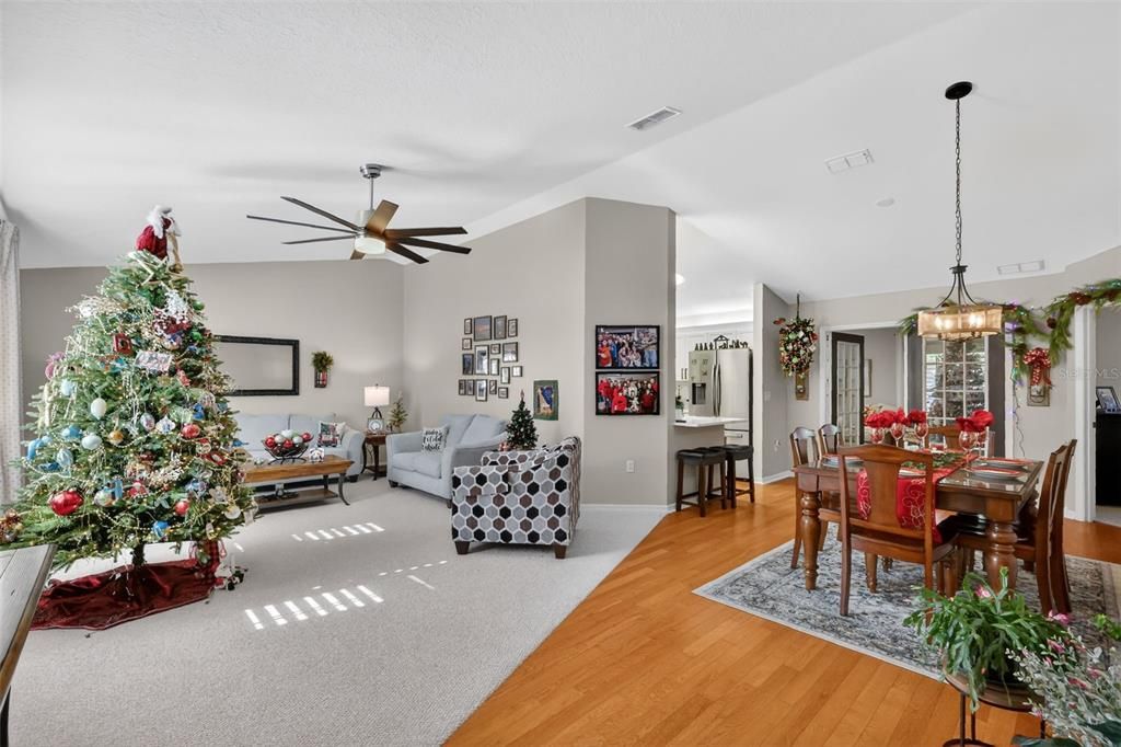 En Venta: $325,000 (2 camas, 2 baños, 1858 Pies cuadrados)