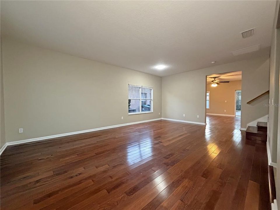 En Venta: $579,990 (5 camas, 3 baños, 2782 Pies cuadrados)