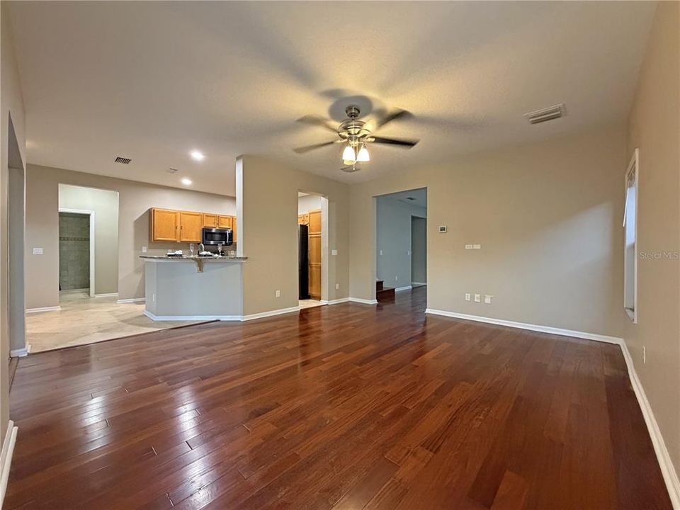 En Venta: $579,990 (5 camas, 3 baños, 2782 Pies cuadrados)