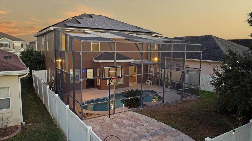 En Venta: $579,990 (5 camas, 3 baños, 2782 Pies cuadrados)