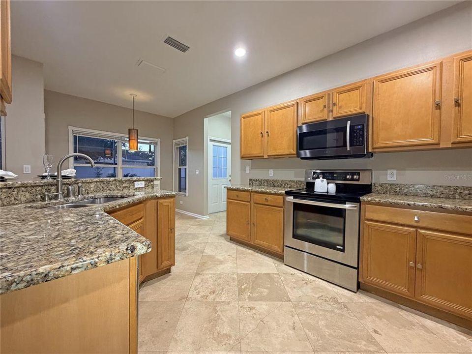 En Venta: $579,990 (5 camas, 3 baños, 2782 Pies cuadrados)