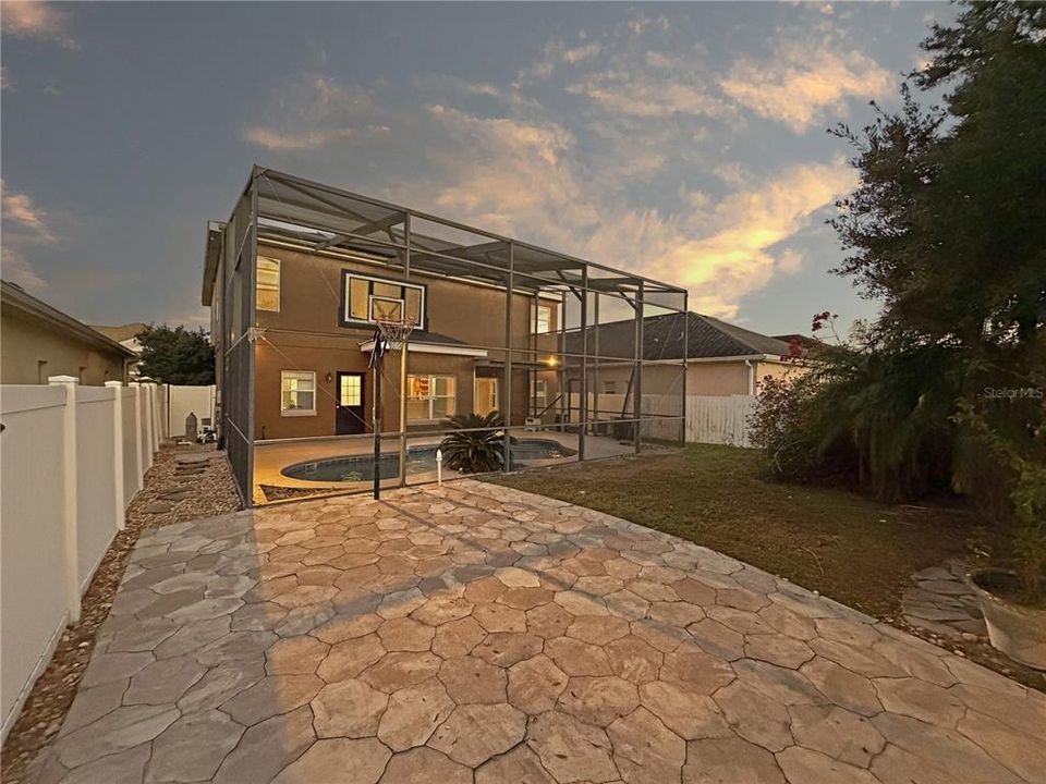 En Venta: $579,990 (5 camas, 3 baños, 2782 Pies cuadrados)