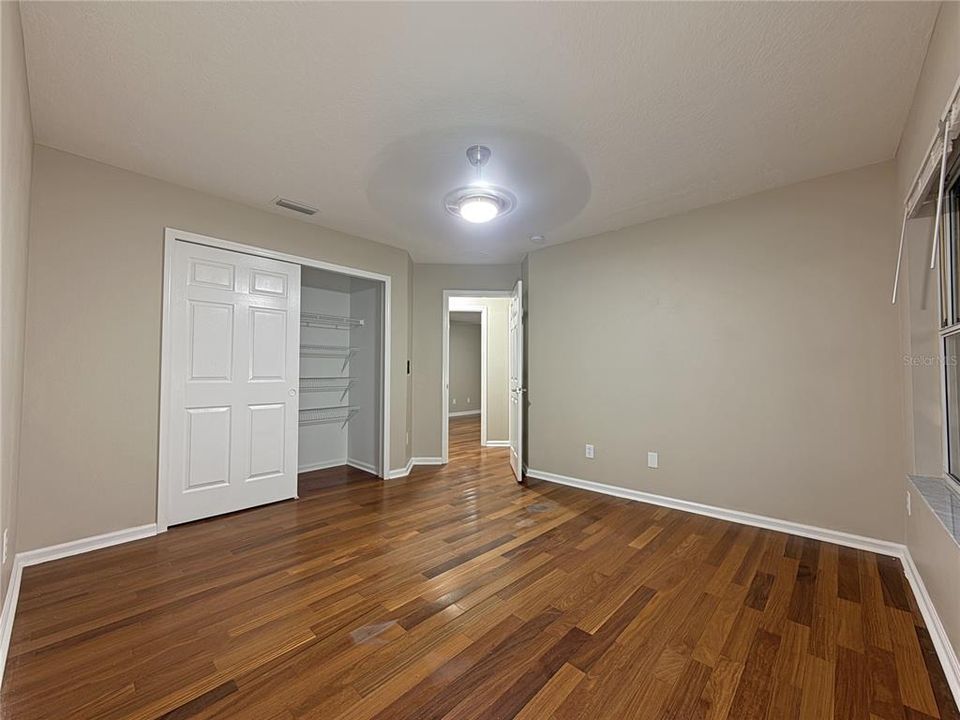 En Venta: $579,990 (5 camas, 3 baños, 2782 Pies cuadrados)