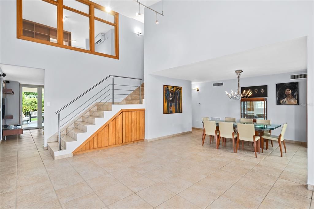 En Renta: $8,800 (5 camas, 4 baños, 3389 Pies cuadrados)